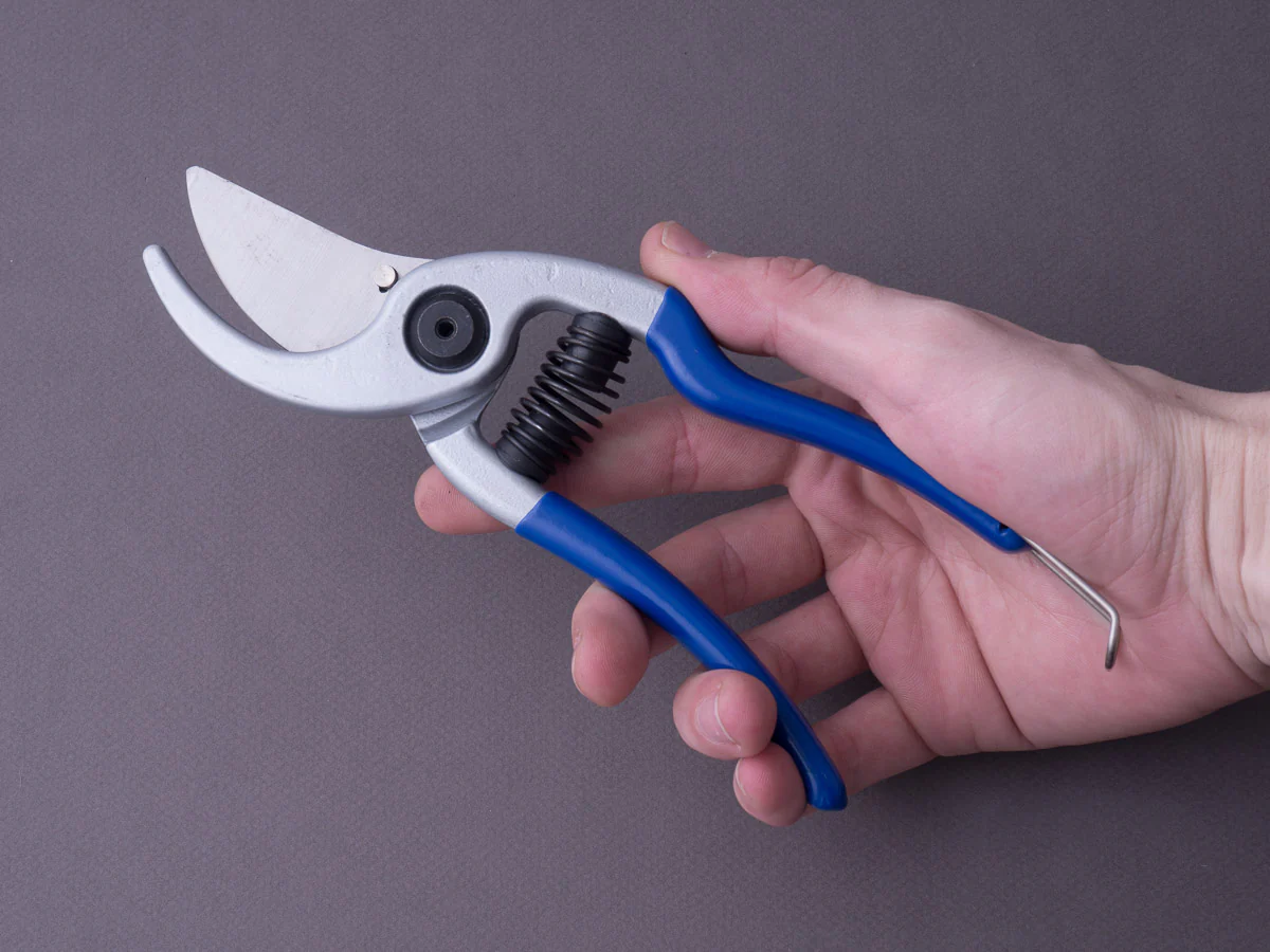 Arno - Secateur - Stainless - 20cm - Blue Handle - Image 5