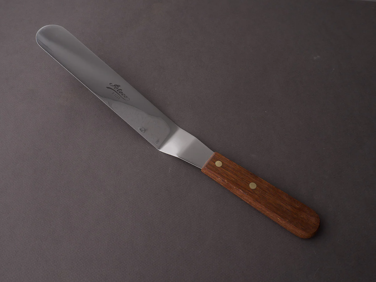 Ateco - Pastry Spatula - 10" Offset - Rounded Tip - Wood Handle