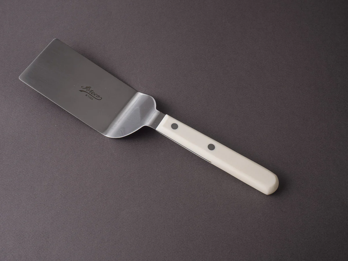 Ateco - Pastry Spatula - 6" Offset - Squared Tip - White Handle