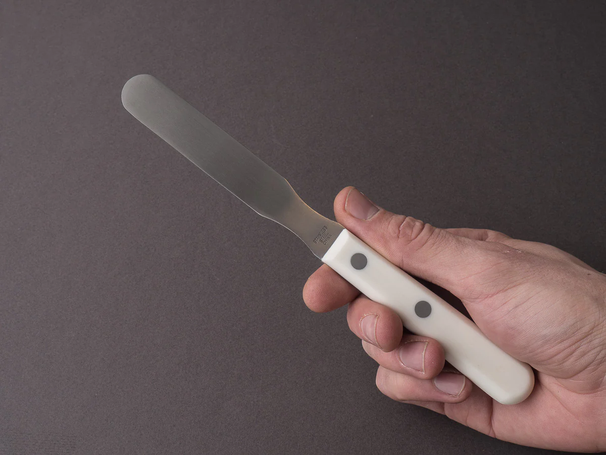 Ateco - Pastry Spatula - Thin 4" - Rounded Tip - White Handle - Image 5