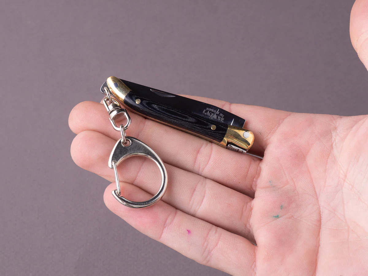 Forge de Laguiole - 70mm Folding Knife - Spring Lock - Black Micarta & Brass Handle - Keychain Ring - Image 5