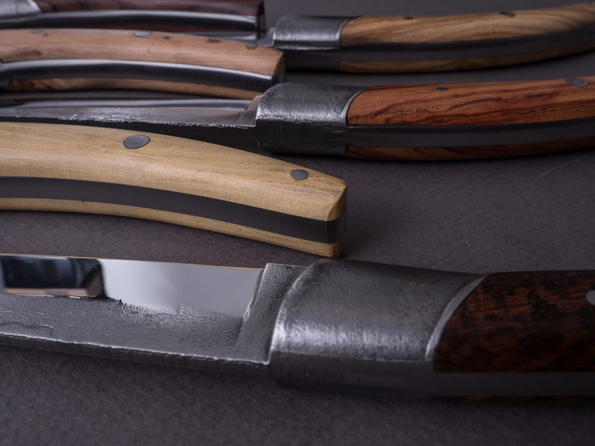 Goyon-Chazeau - Styl'ver - Steak/Table Knives - Mixed Wood Handle - Rustic Bolster - Set of 6 - Image 3