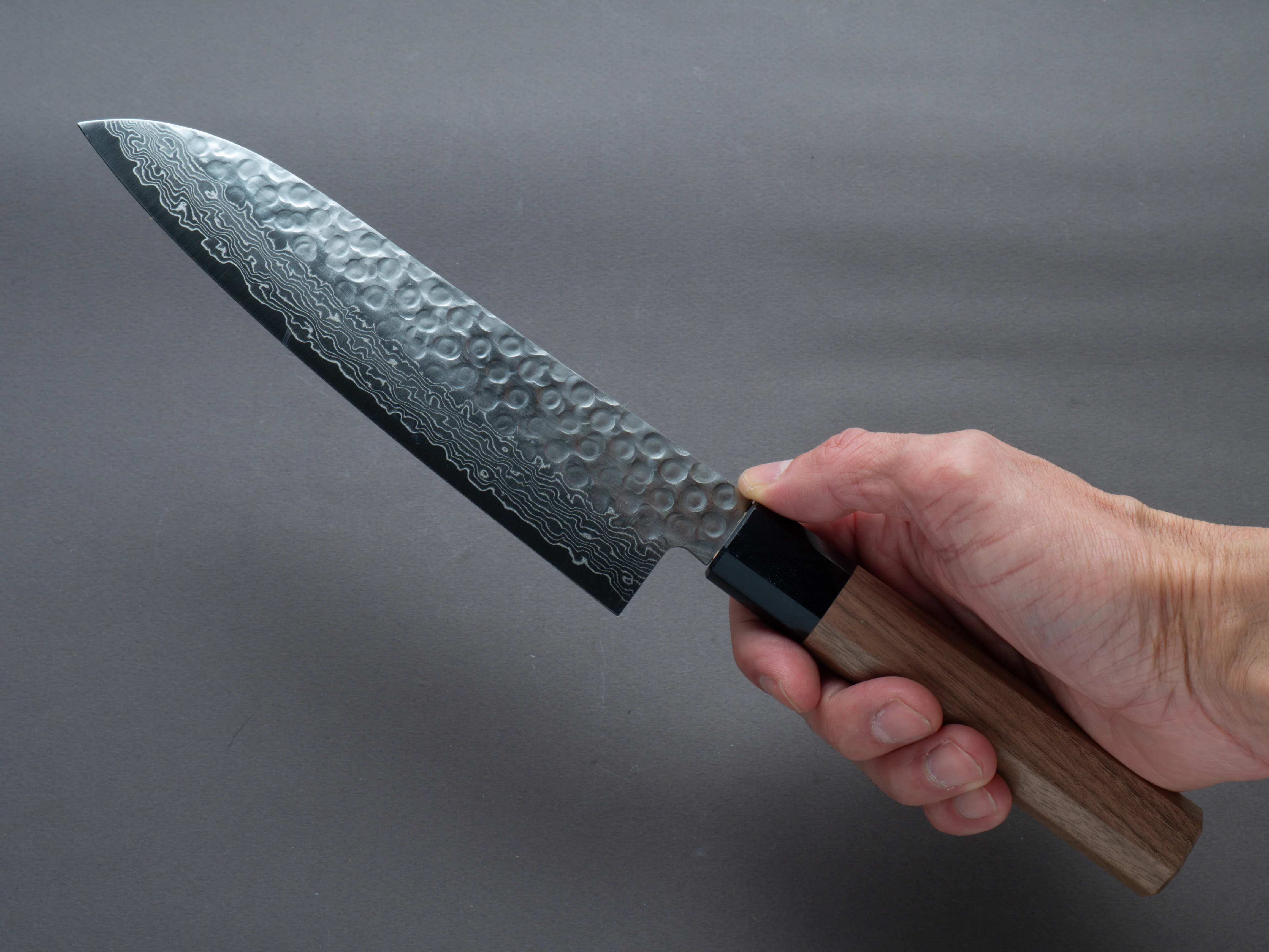 Hitohira - HG - Tsuchime Damascus - Santoku - 185mm - Walnut Handle - Image 6