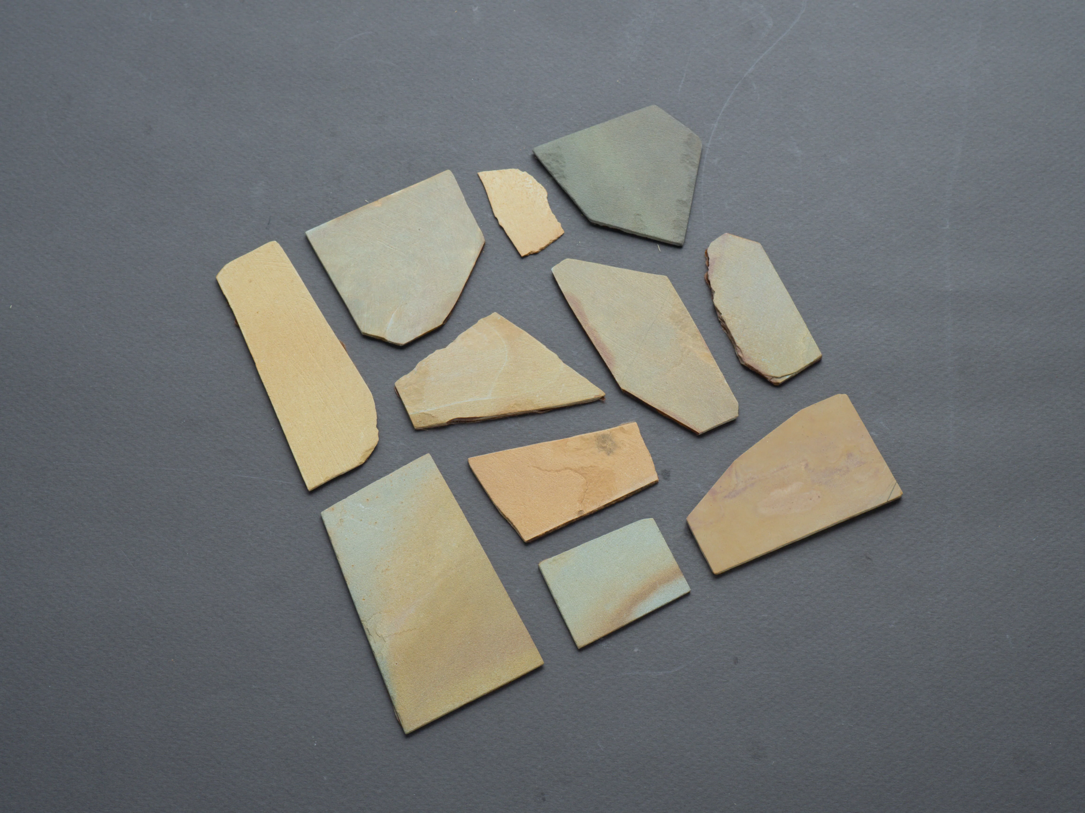 Hitohira - Narutaki Jizuya - Finger Stones (100g, with Washi Paper) - Image 2