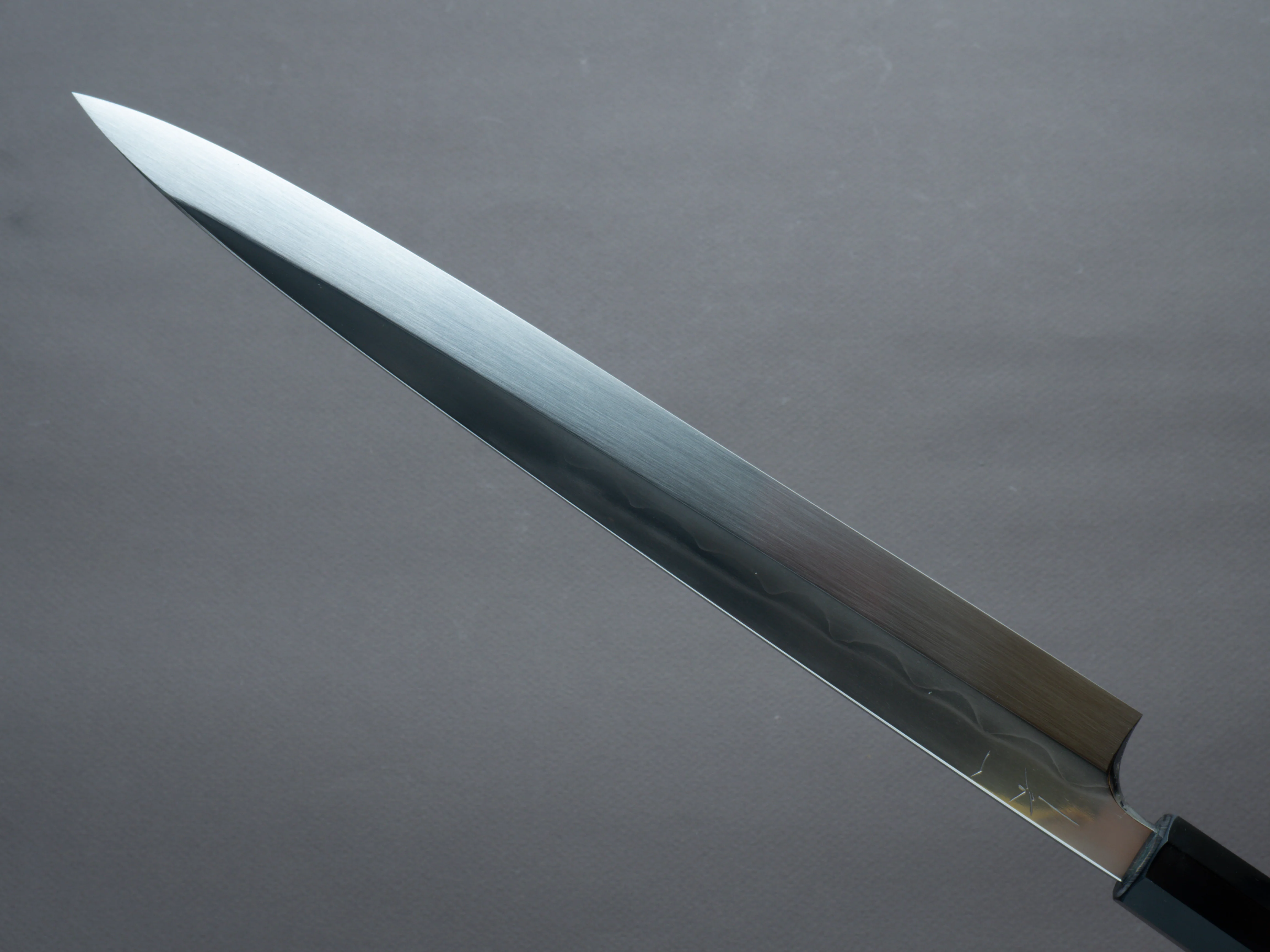Hitohira - Togashi Mizu Honyaki - Blue #1 Tanryumon - 300mm Yanagiba - Kurokaki Persimmon Handle (w/ saya) - Image 5