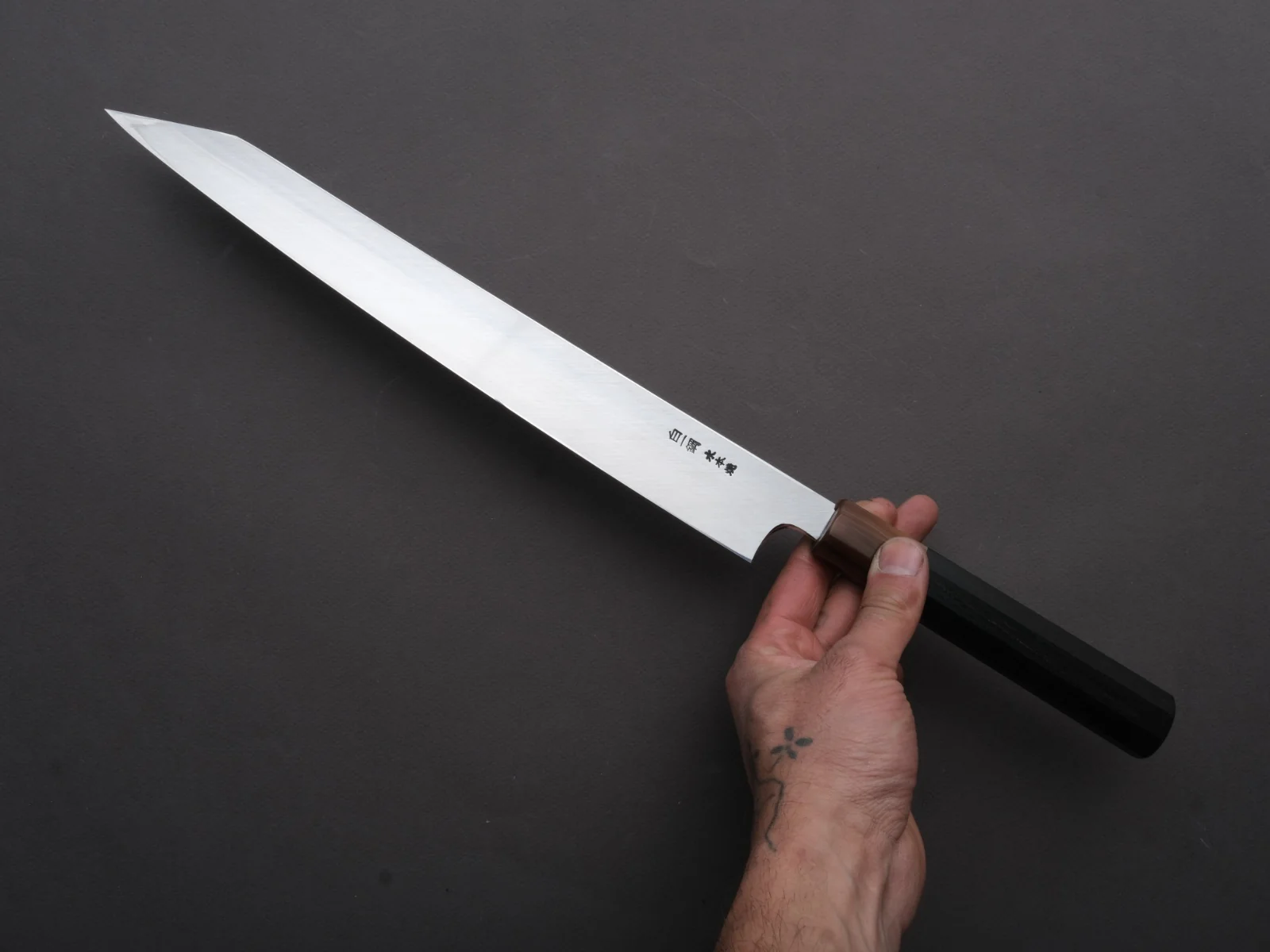Hitohira - Togashi - White #1 - Sanbonsugi Mizu Honyaki - Kiritsuke Yanagiba - 300mm - Taihei Makassar Ebony Handle (Saya) - Image 5