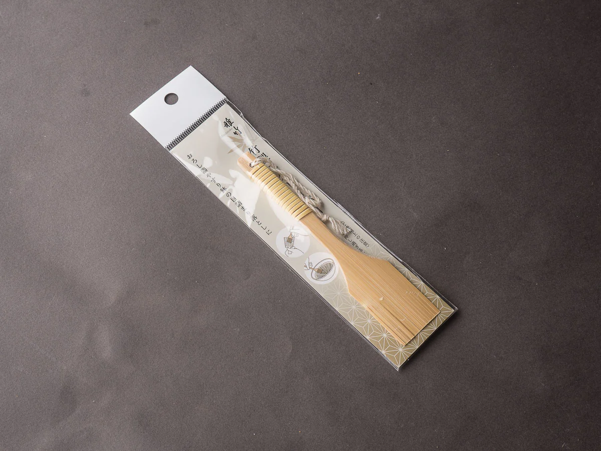 Komon - Oroshigane Take-Bera - Medium (Bamboo spatula for grater) - Image 2