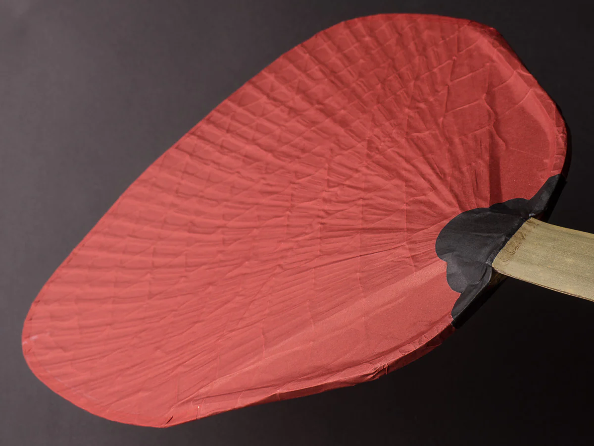Komon - Shibu-Uchiwa - Paper Fan - Plain Red - Image 3