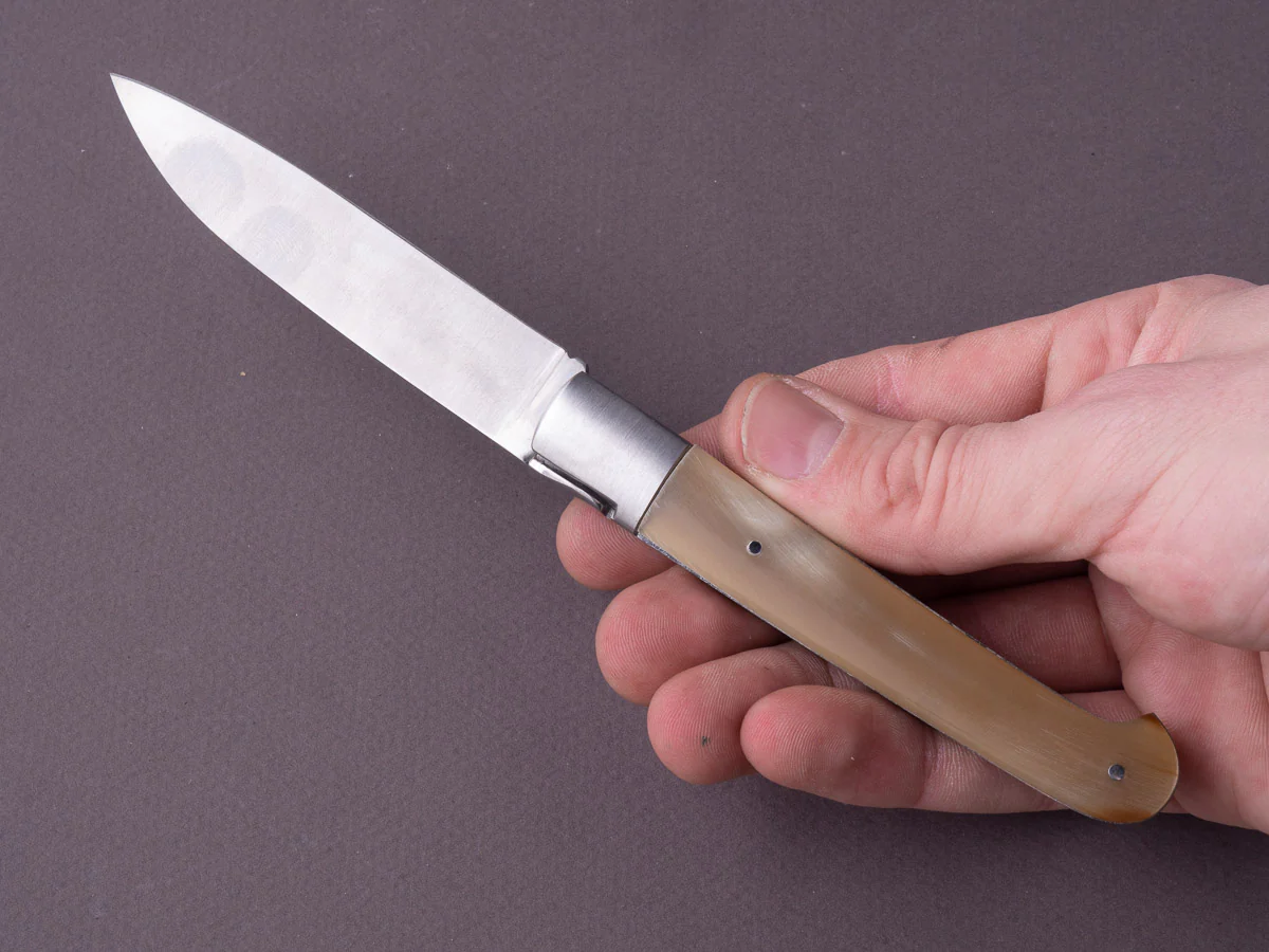 Laguiole en Aubrac - Folding Knife - 11cm Sauveterre - Blonde Horn - Bolster - Image 8