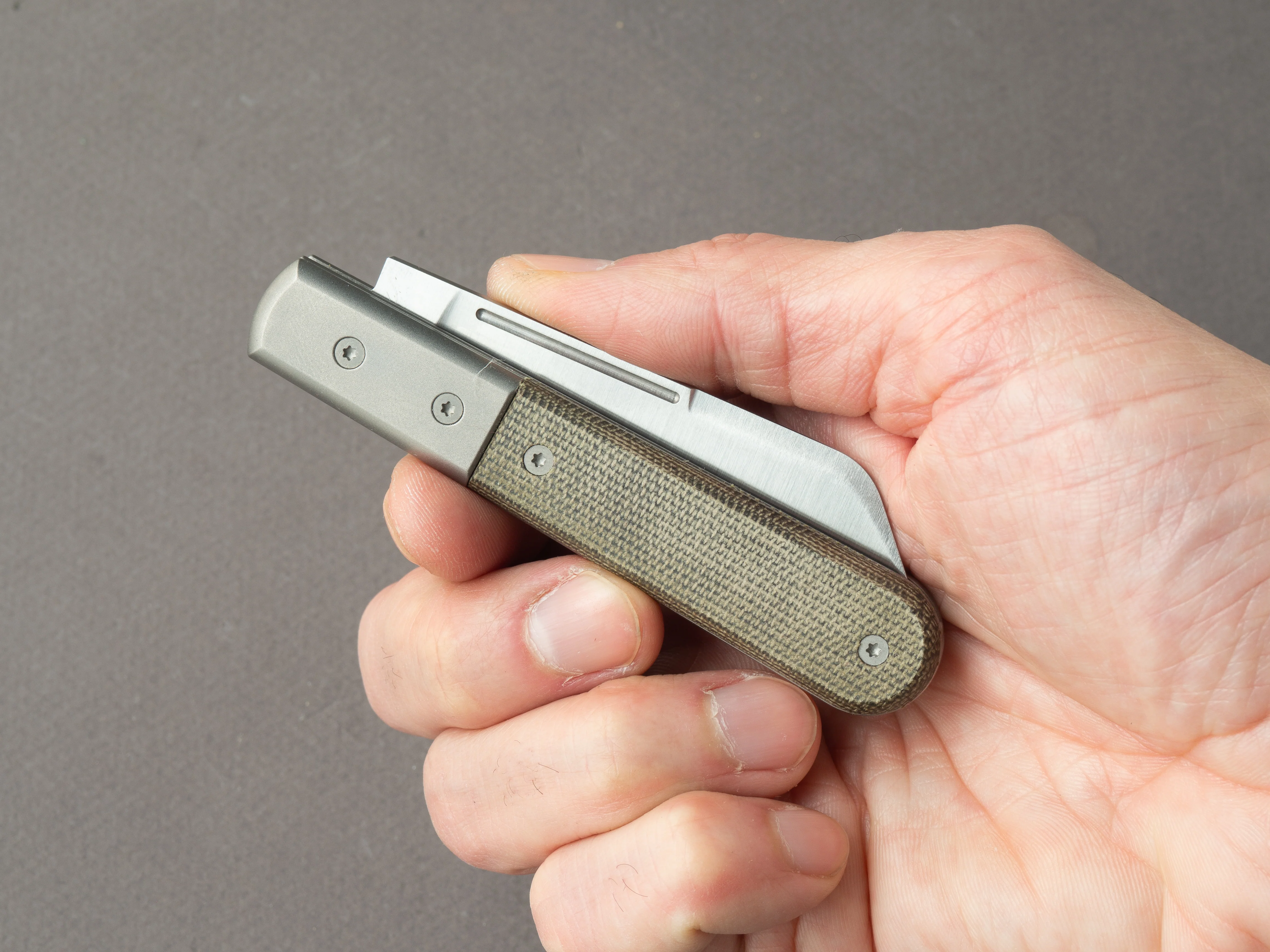 lionSTEEL - Folding Knife - Barlow - Dom - 65mm - M390 - Slip Joint - Green Canvas Micarta w/ Metal Bolster - Image 6