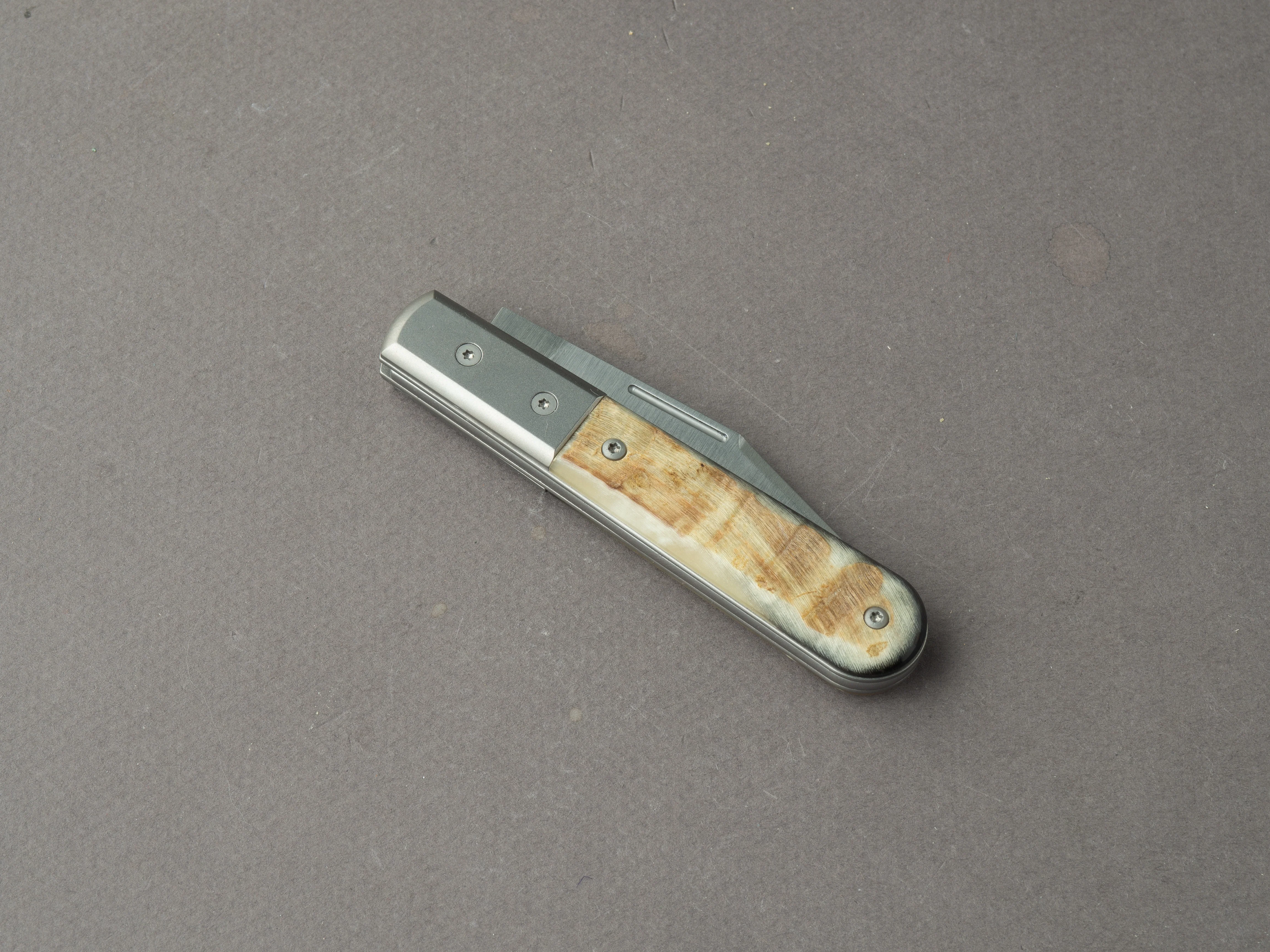lionSTEEL - Folding Knife - Barlow - Shuffler - 65mm - M390 - Slip Joint - Ram w/ Metal Bolster - Image 4