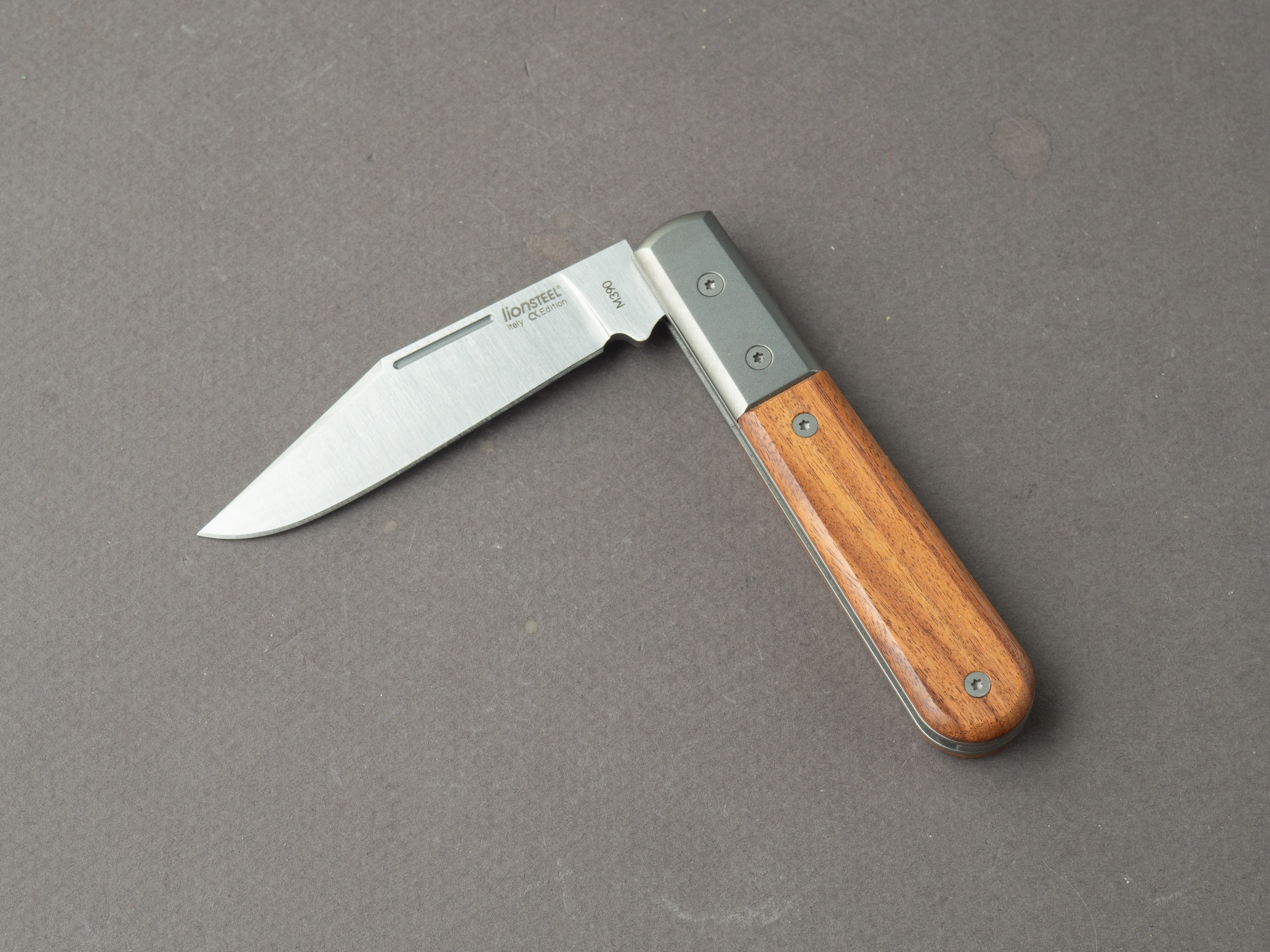 lionSTEEL - Folding Knife - Barlow - Shuffler - 65mm - M390 - Slip Joint - Santos w/ Metal Bolster