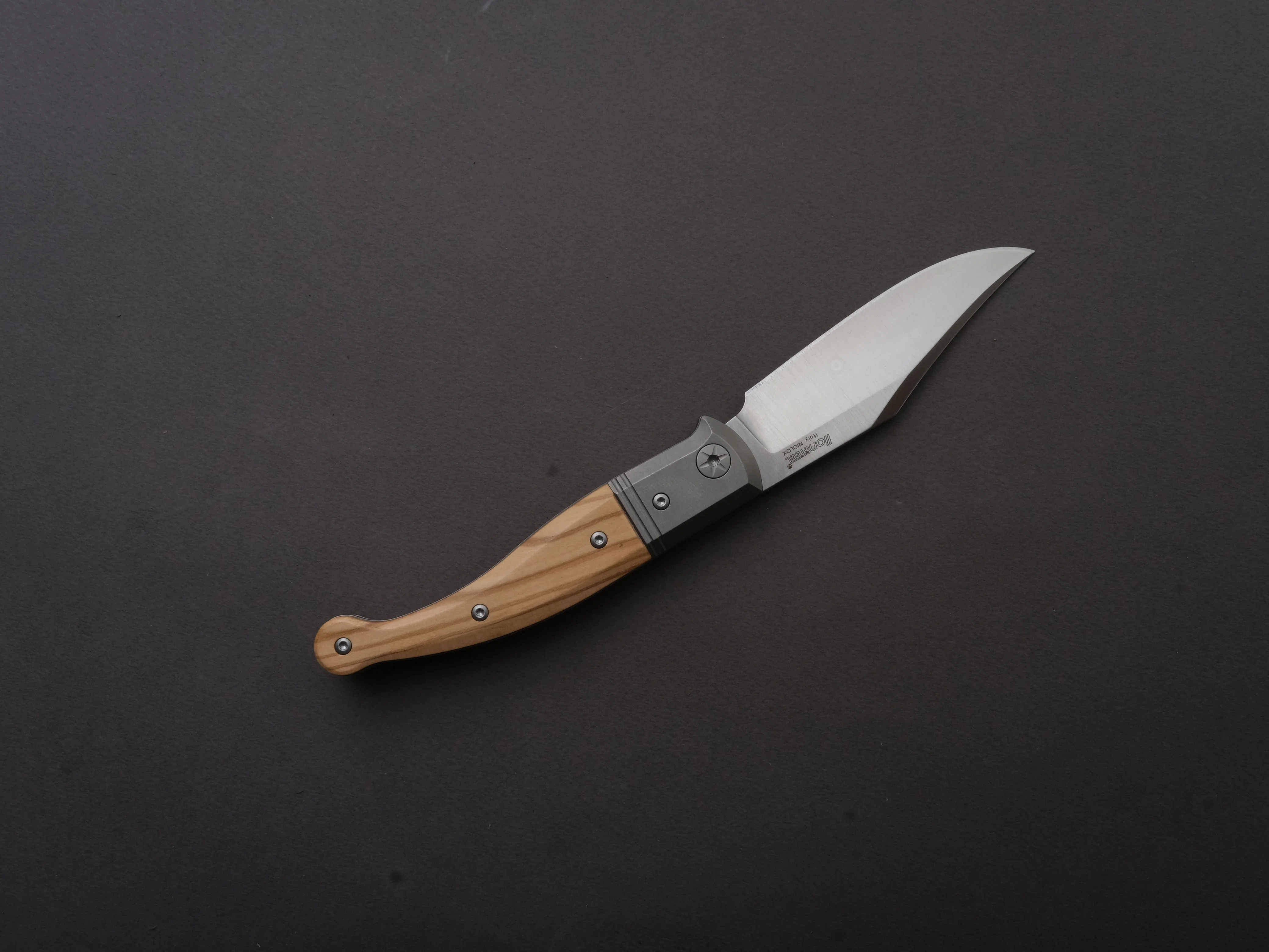 lionSTEEL - Folding Knife - GITANO - 85mm - Niolox - Slip Joint - Olive Wood Handle - Image 2