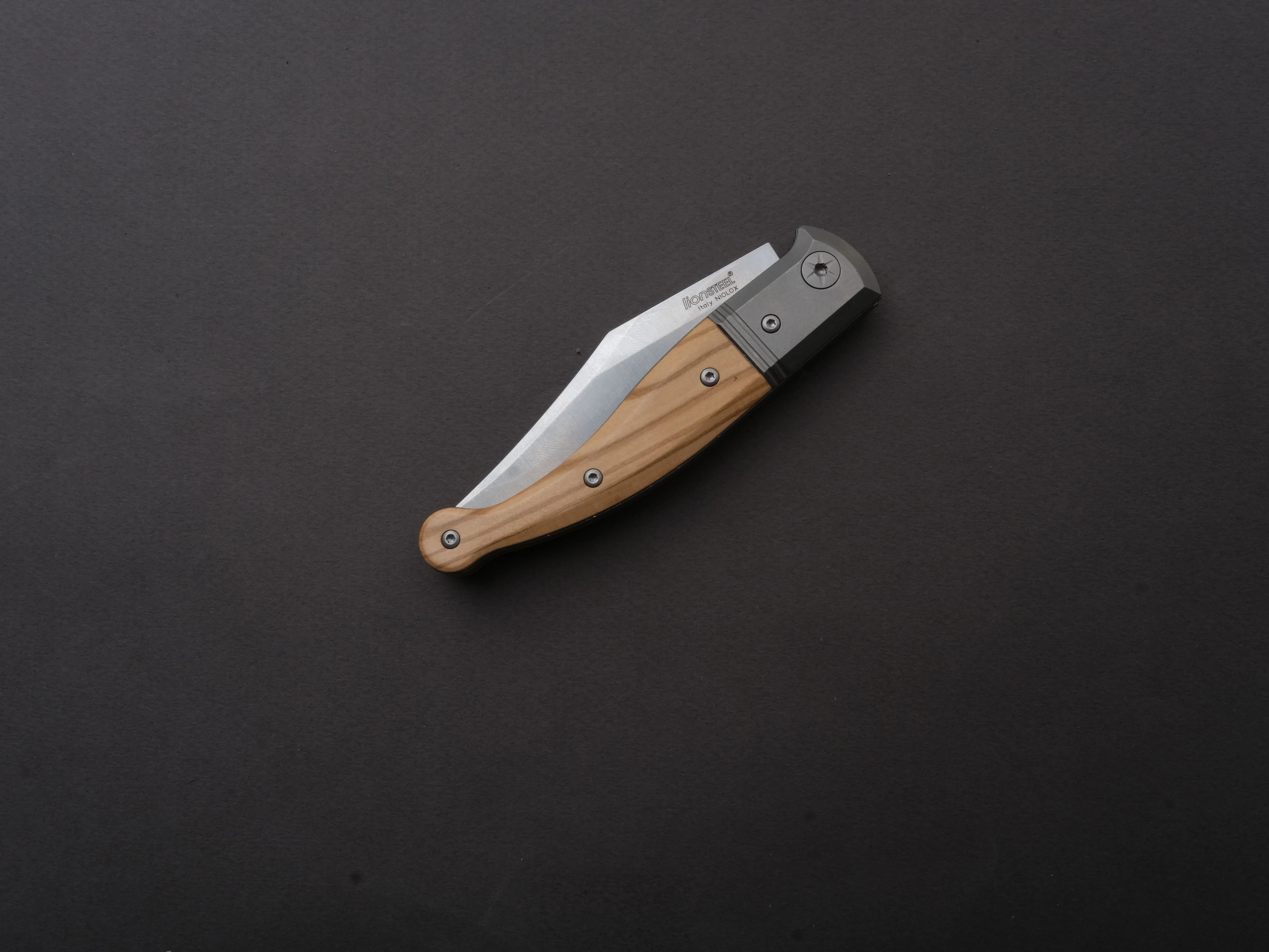 lionSTEEL - Folding Knife - GITANO - 85mm - Niolox - Slip Joint - Olive Wood Handle - Image 3