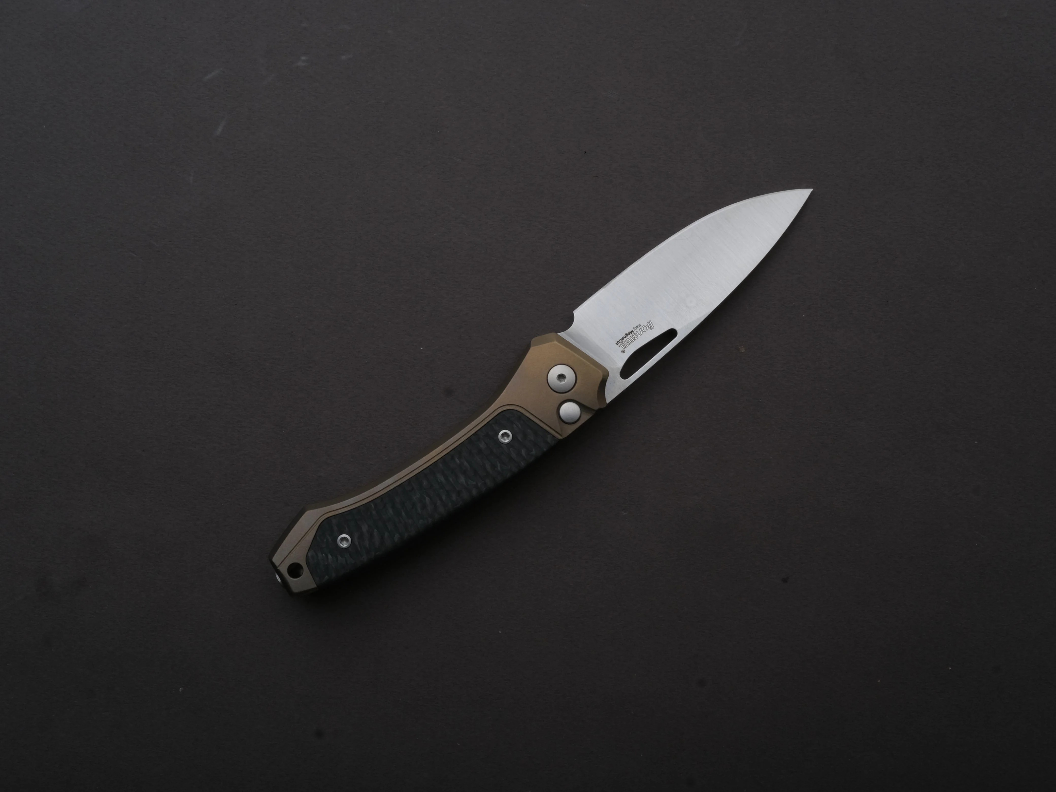 lionSTEEL - Folding Knife - Button Lock - Twain - MagnaCut - 80mm - Bronze Titanium Handle w/ Carbon Fiber Inlay - Image 2