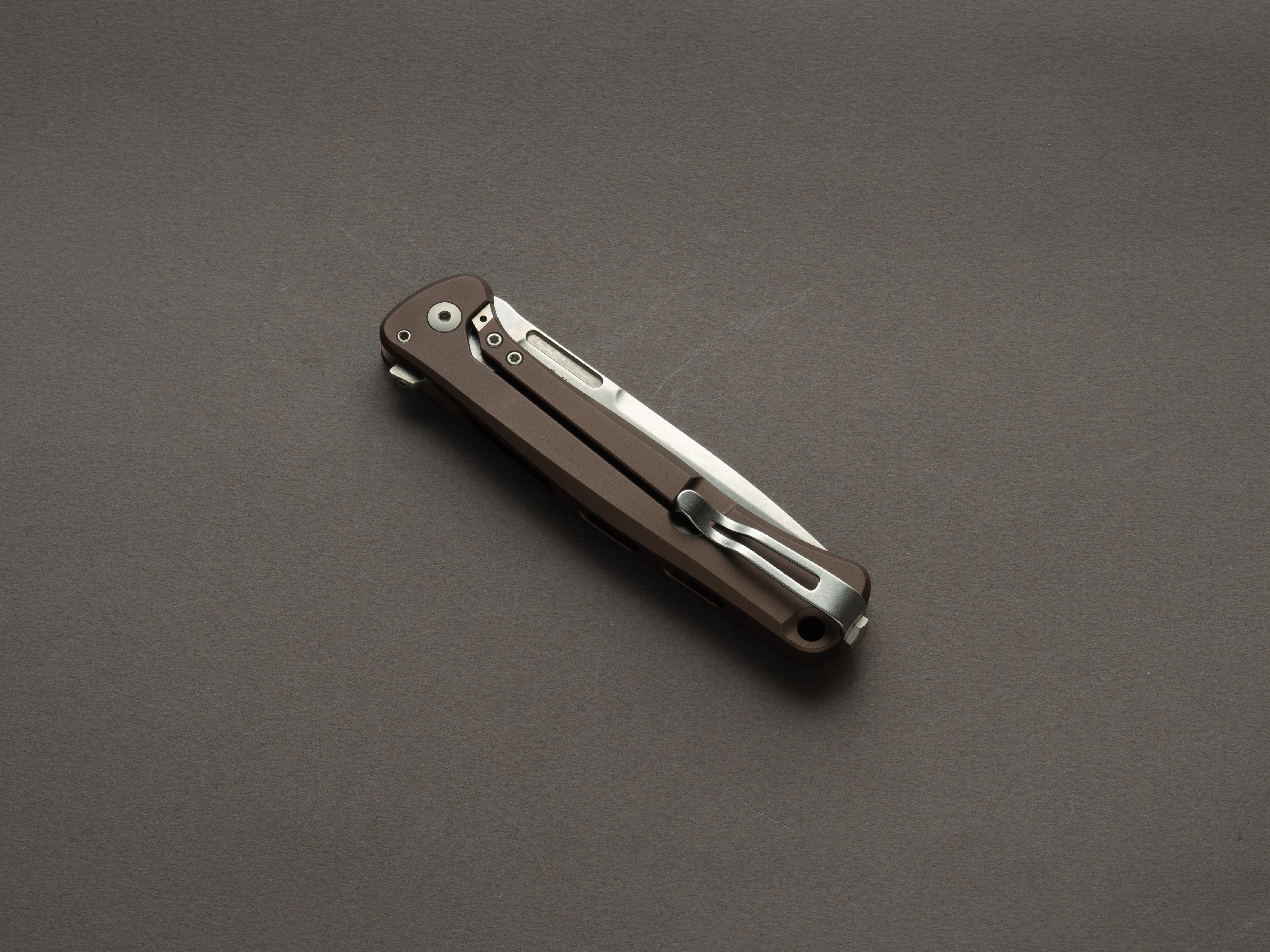 lionSTEEL - SOLID Folding Knife - Frame Lock - Skinny - MagnaCut - 85mm - Earth Brown Aluminum Handle - Image 4
