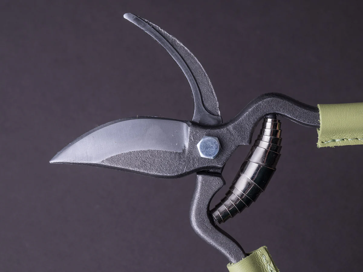Locau - Garden Shears - Stainless - Green Leather Handle - Image 4