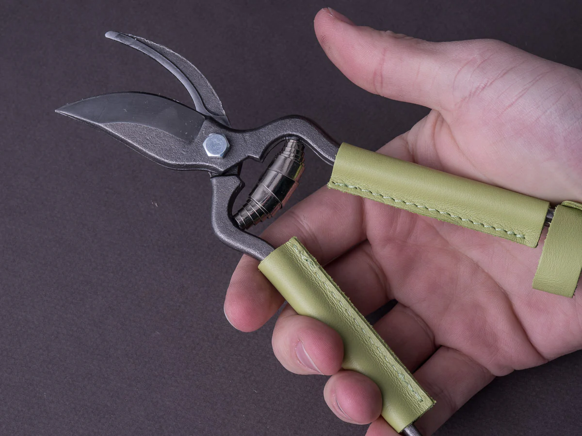 Locau - Garden Shears - Stainless - Green Leather Handle - Image 5