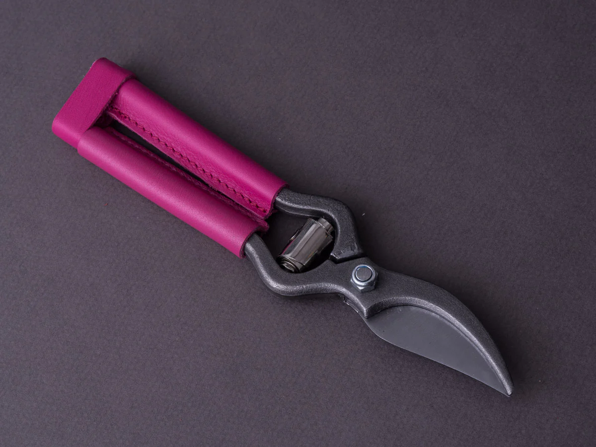 Locau - Garden Shears - Stainless - Pink Leather Handle - Image 2