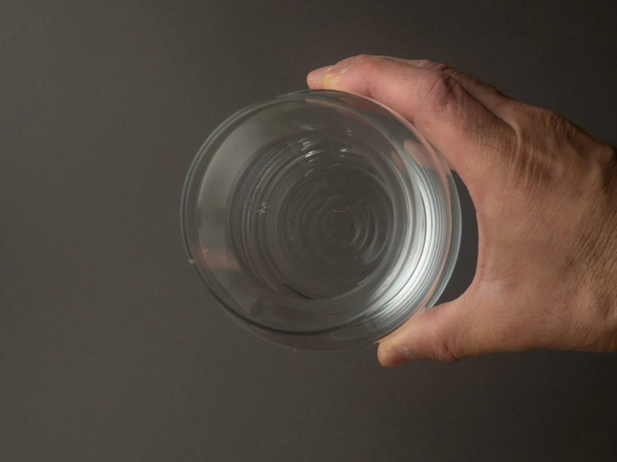 Mark Thomas - Glassware - Double Bend -  1.2L Carafe - Image 3
