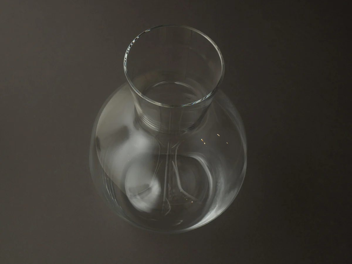 Mark Thomas - Glassware - Double Bend -  1.5L Decanter - Image 2