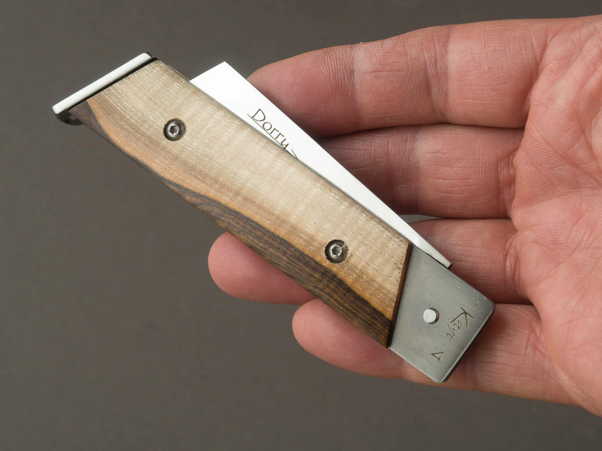 Neptunia - Petit Dorry - Spring Lock -  Pistachio Handle - Image 5