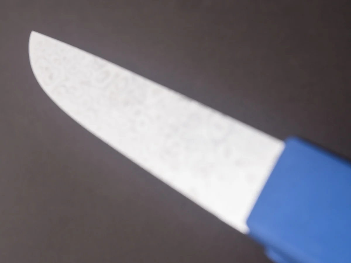 Ryusen - SK07 - Single Bevel Folding Steak Knife - Coreless Damascus - Sapphire Blue Handle w/ Blue Stitch Leather Case - Image 8