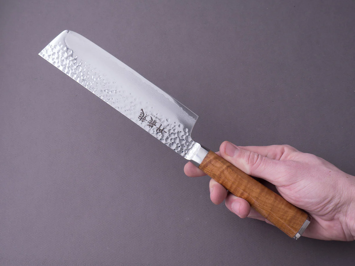 RYUSEN - TANGANRYU - VG10 Tsuchime Damascus - 160mm Nakiri - Maple Hybrid Handle - Image 5