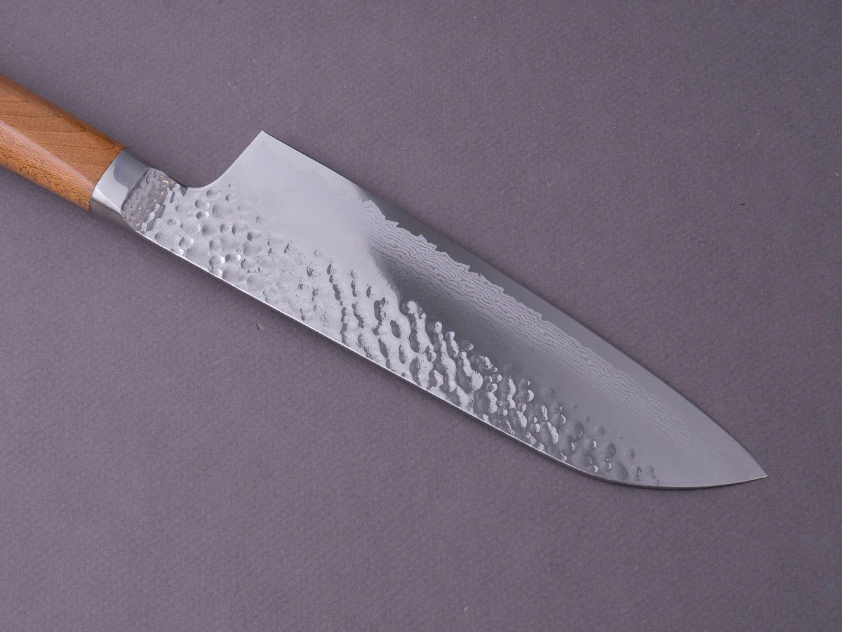 RYUSEN - TANGANRYU - VG10 Tsuchime Damascus - 170mm Santoku - Maple Handle Hyrbid Handle - Image 3