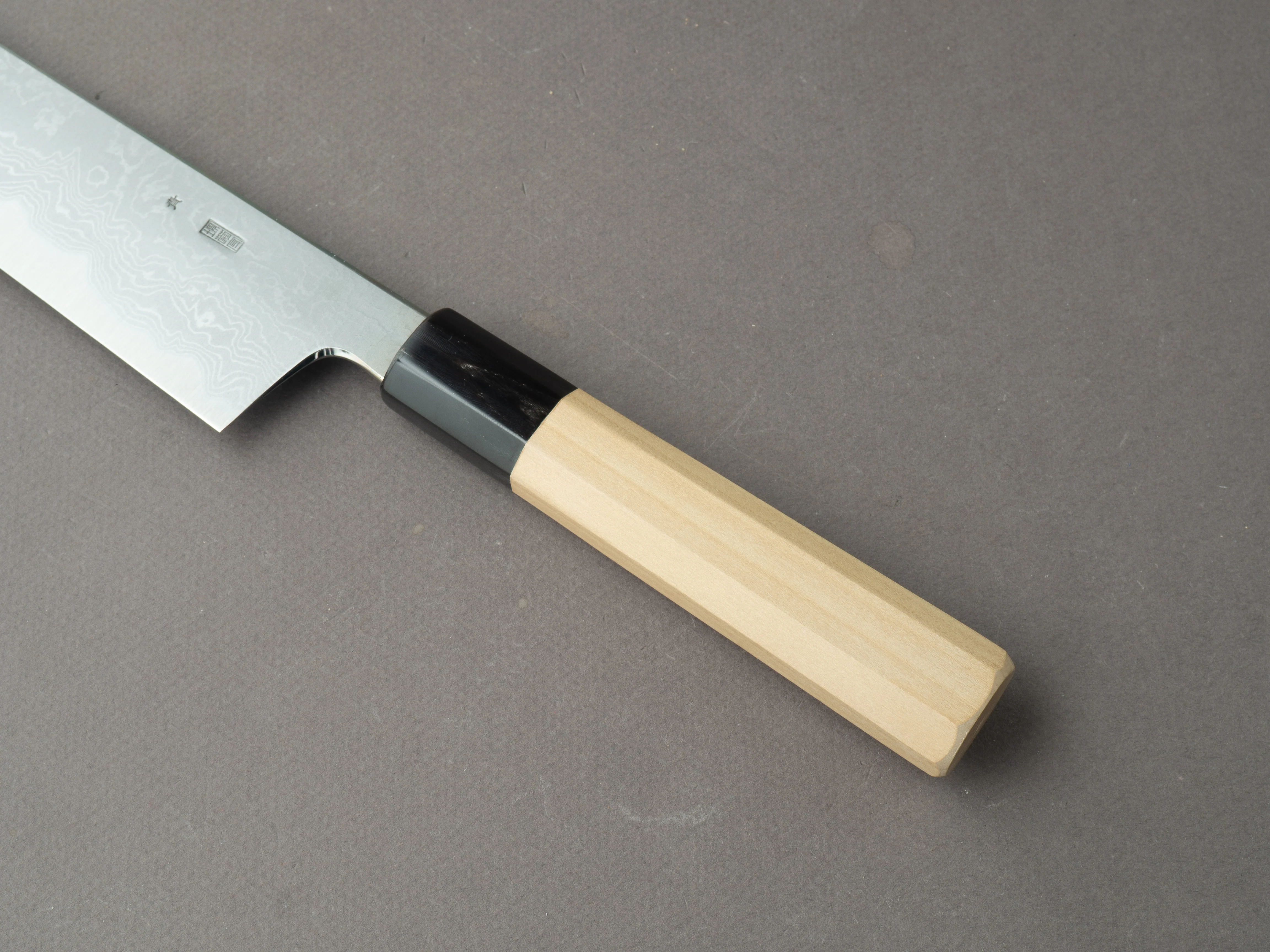 Sakai Kikumori - Kikuzuki Uzu - Blue #1 - Damascus - Kiritsuke Gyuto - 240mm - Magnolia Handle - Image 5