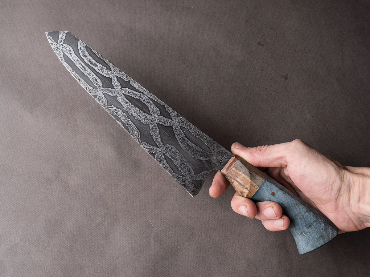 Zay Knives - 1084/15n20 Carbon Mosaic Damascus - 10" Chef Knife - Copper Bolster, Grey Dyed Maple, & Blue Dyed Maple Handle - Image 7